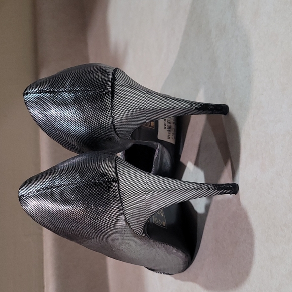Le Chateau silver heel - Picture 3 of 5